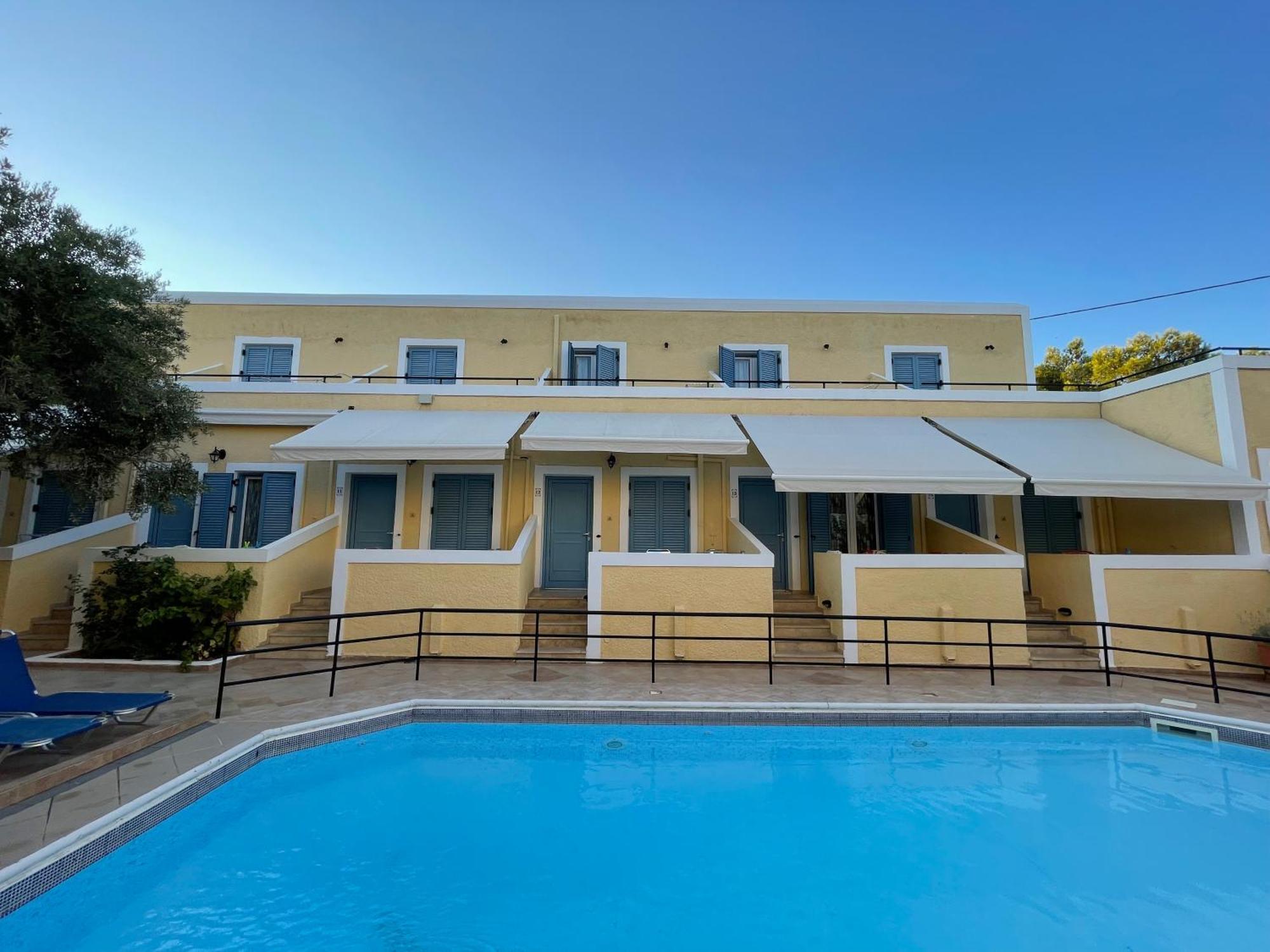 Esperides Maisonettes Agia Marina  Exterior foto