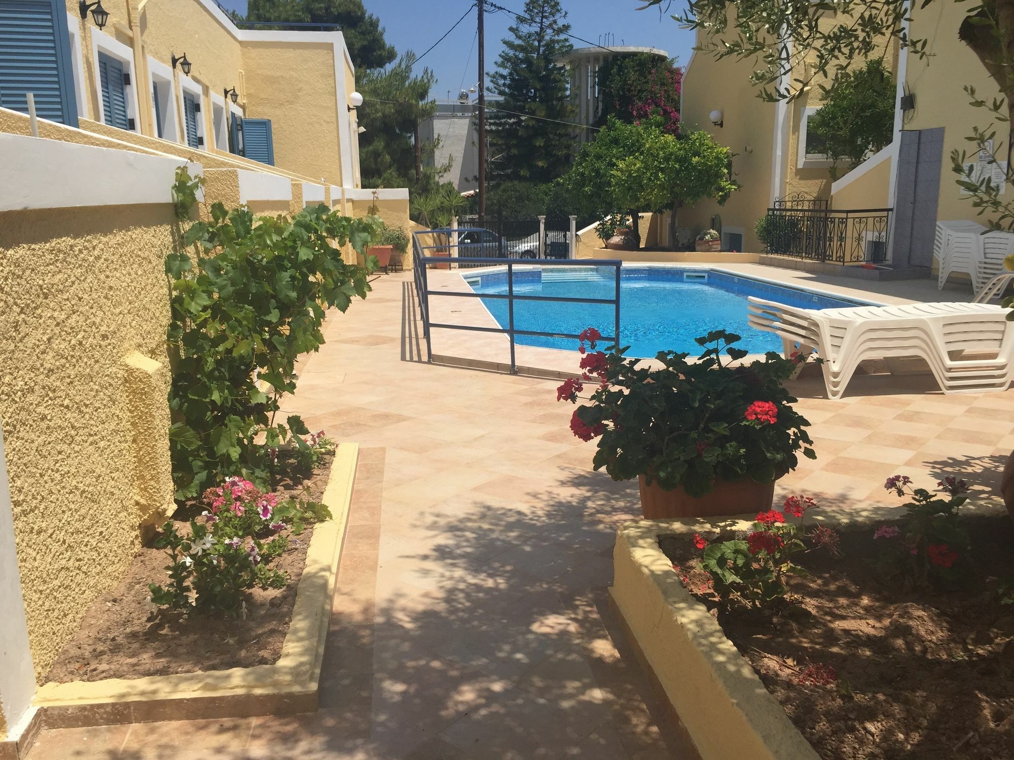 Esperides Maisonettes Agia Marina  Exterior foto